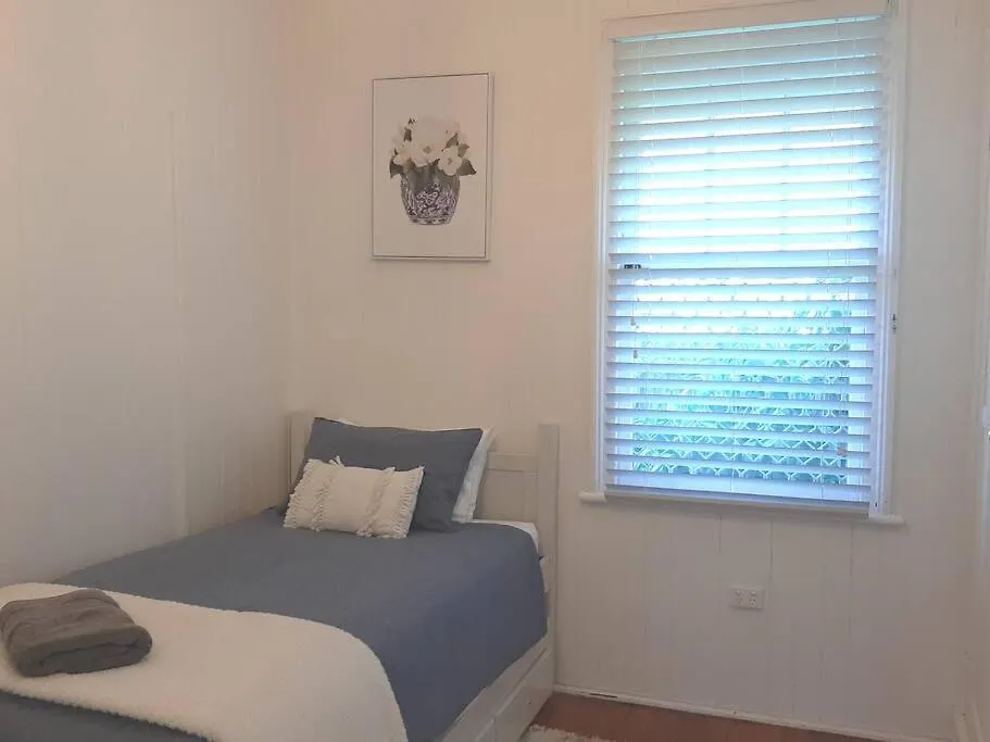Belle Vue Cottage - East トゥーンバ